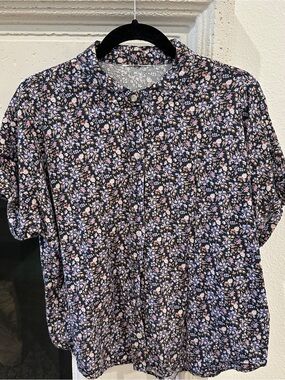 Universal Thread Women's Multi Shirt Size  M